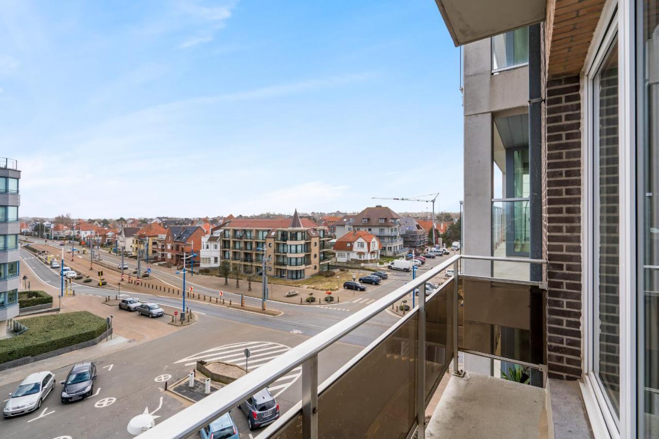 Luxurious And Unique Design App Centre Koksijde Apartment Екстериор снимка