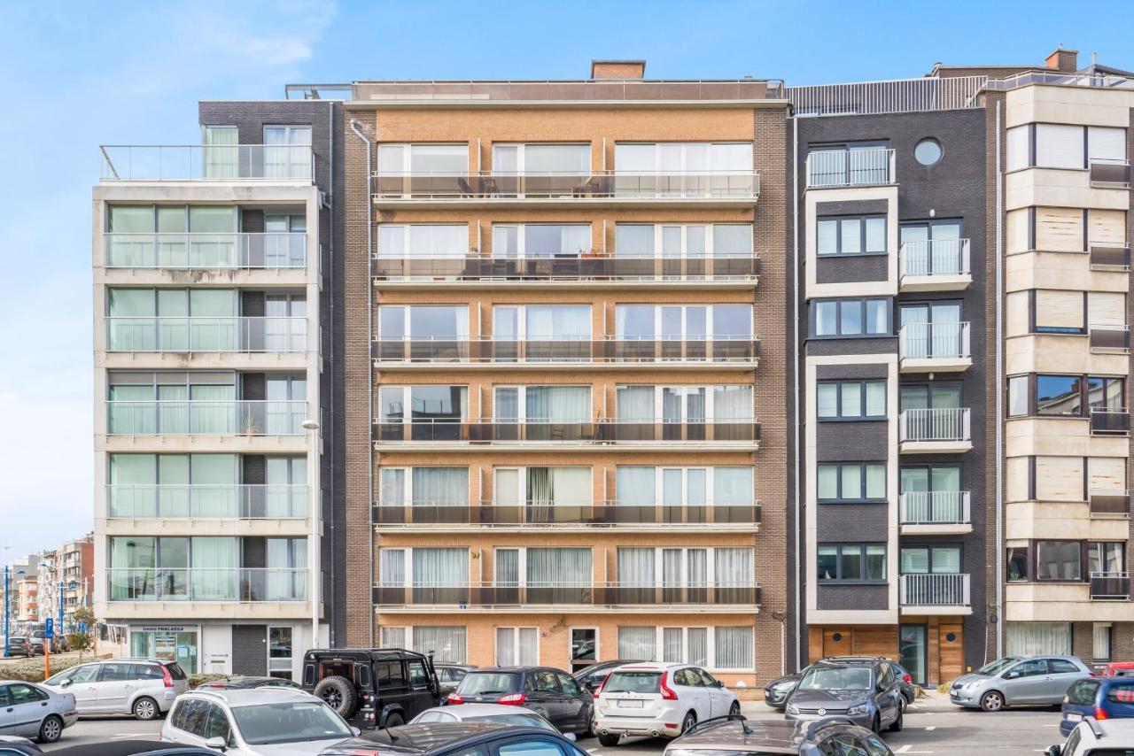 Luxurious And Unique Design App Centre Koksijde Apartment Екстериор снимка